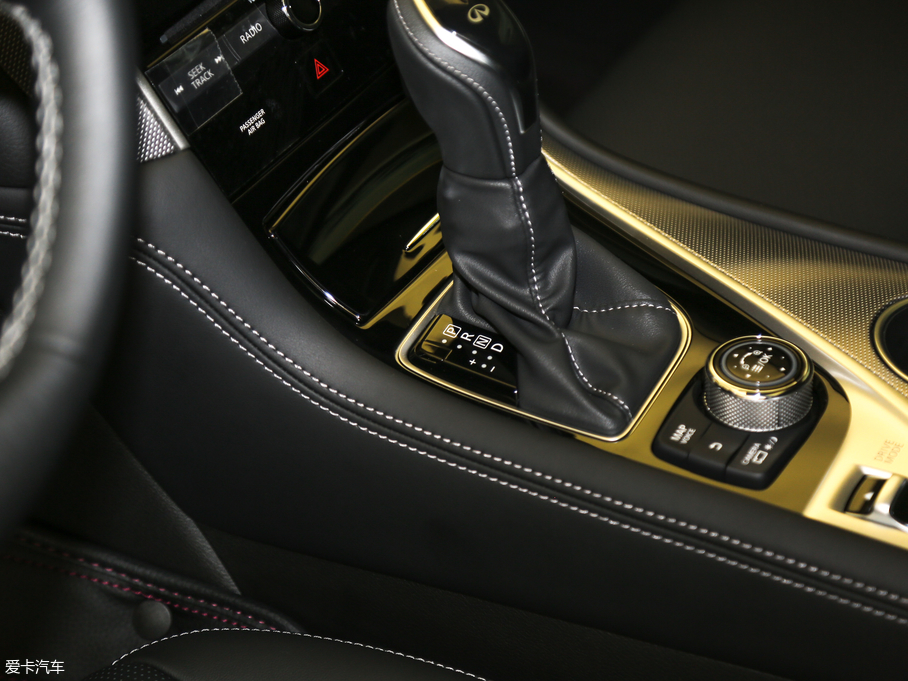 2018��Ӣ�����Q50L 2.0T �M���� ��VI