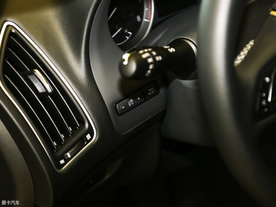 2018��Ӣ�����Q50L 2.0T �M(j��n)���� ��(gu��)VI