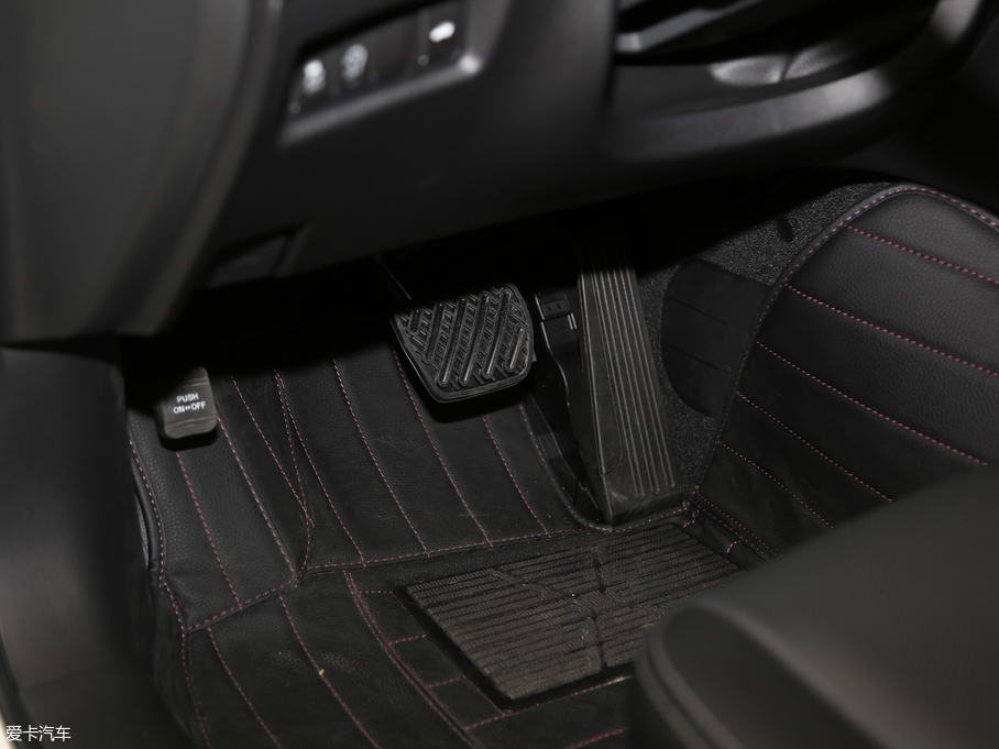 2018ӢQ50L 2.0T M VI