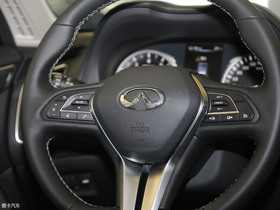 2018��Ӣ�����Q50L 2.0T �M���� ��VI