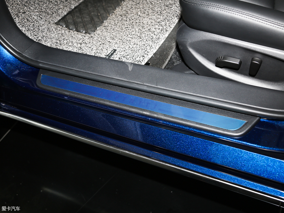 2018ӢQ50L 2.0T m (gu)VI