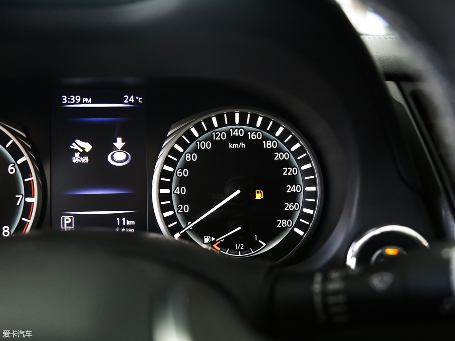 2018��Ӣ�����Q50L 2.0T ���m�� ��VI