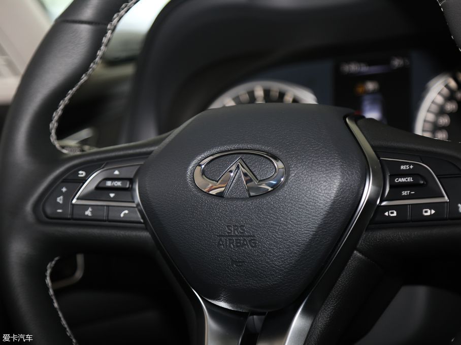 2018��Ӣ�����Q50L 2.0T ���m�� ��VI