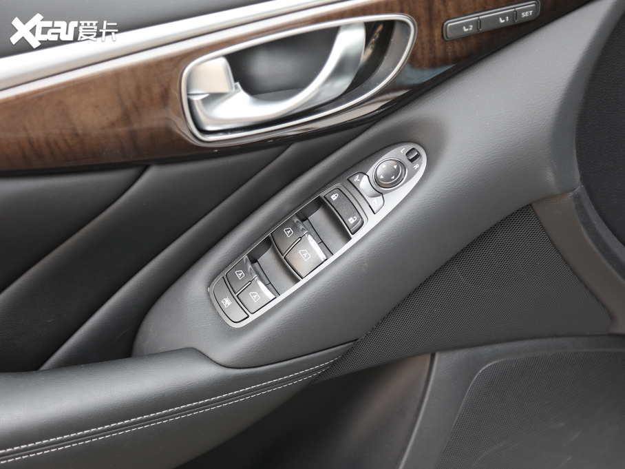 2018ӢQ50L 2.0T ݼӢ\Ӱ VI