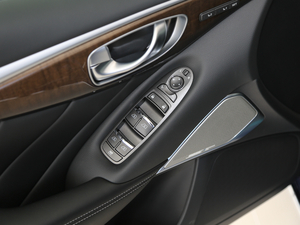 20182.0T ݼӢ\(yn)Ӱ V (ni)ȫ