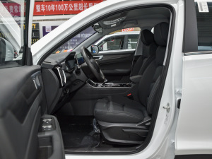 2021款1.5T CVT劲趣版 前排空间