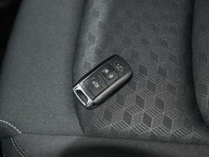 2021款1.5T CVT劲趣版 车钥匙