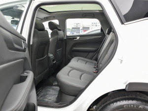 2021款1.5T CVT劲豪版 后排空间