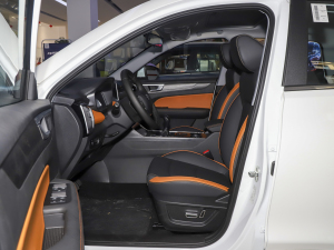2021款1.5L 手动劲酷版 前排空间
