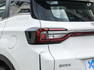 2021款1.5L CVT劲耀版 尾灯