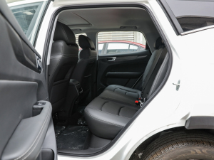 2021款1.5L CVT劲耀版 后排空间