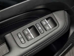 20211.5L քӻ {܇ƅ^(q)	