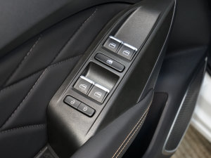 2023 500 ǿհ {܇ƅ^	