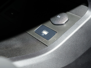 2023 300 HR п؅^(q)