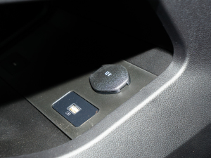 2023 300 HR п؅^(q)