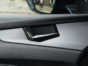 2023 300 HR п؅^(q)