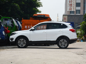 2017款1.5T 手动尊贵型 正侧（左）