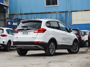 2017款1.5T 手动尊贵型 整体外观