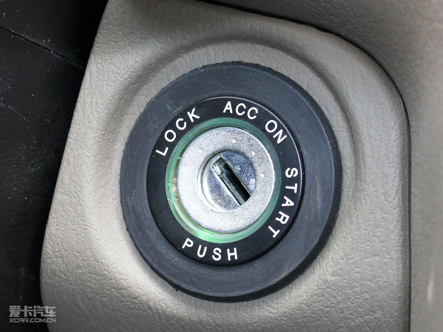 2011ʥ_ 2.0L ̓քӺA