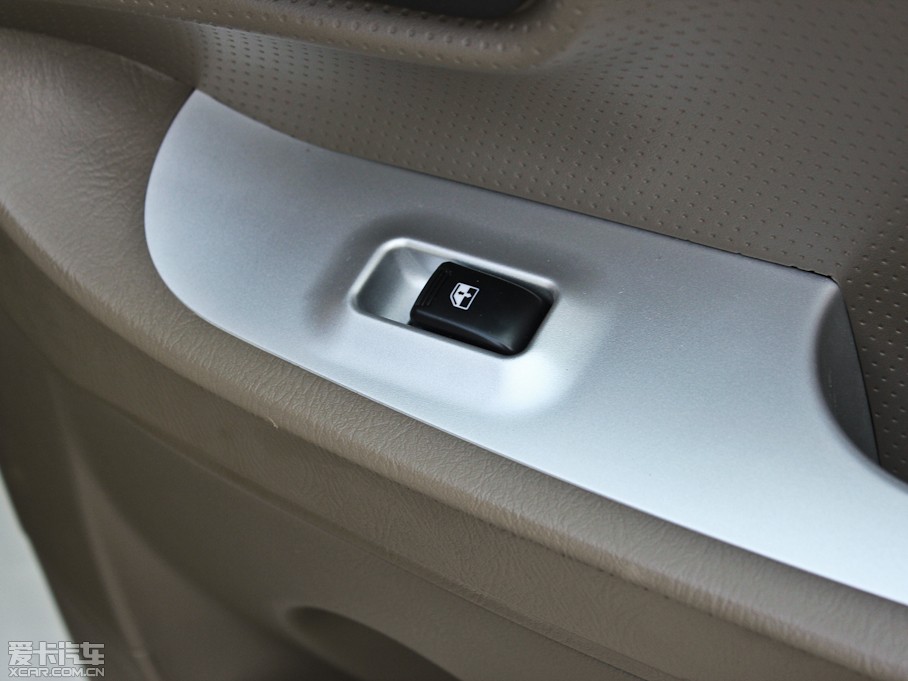 2012ʥ_ 2.0L քӃm