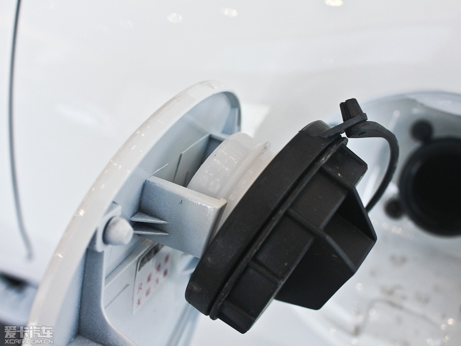 2012ʥ_ 2.0L քӃ촰