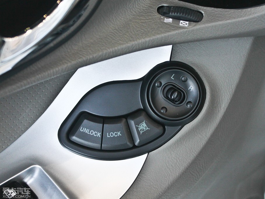 2012ʥ_ 2.0L քӃ촰