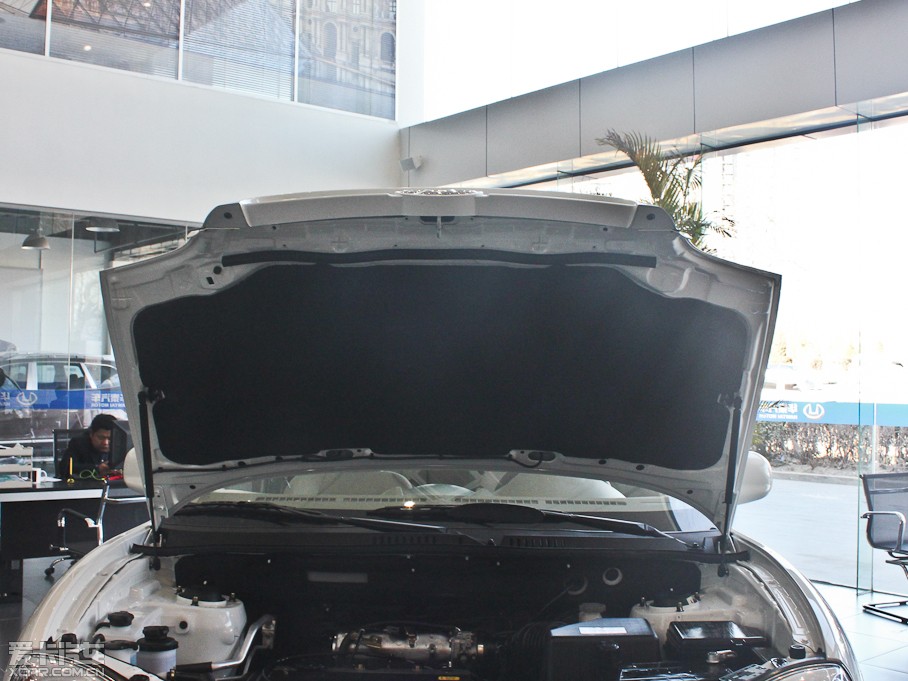 2012(jng)ʥ_(d) 2.0L ք(dng)(q)촰