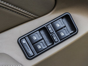 20131.8T ԄӃǅR {܇ƅ^	