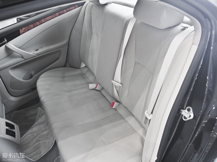 2013·ʢE70 2.0L Ԅm 