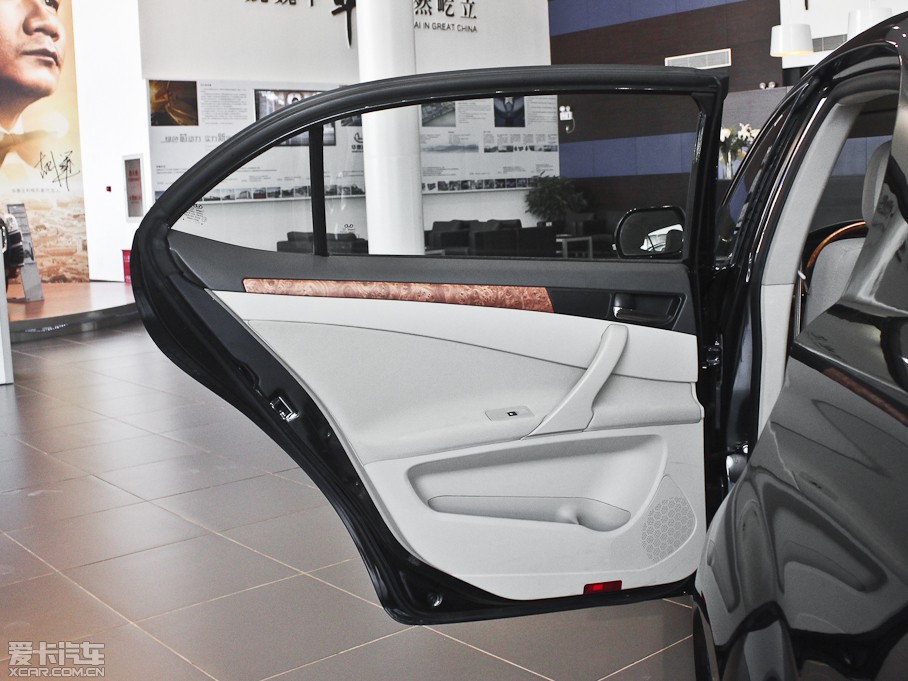 2013·ʢE70 2.0L Ԅm 