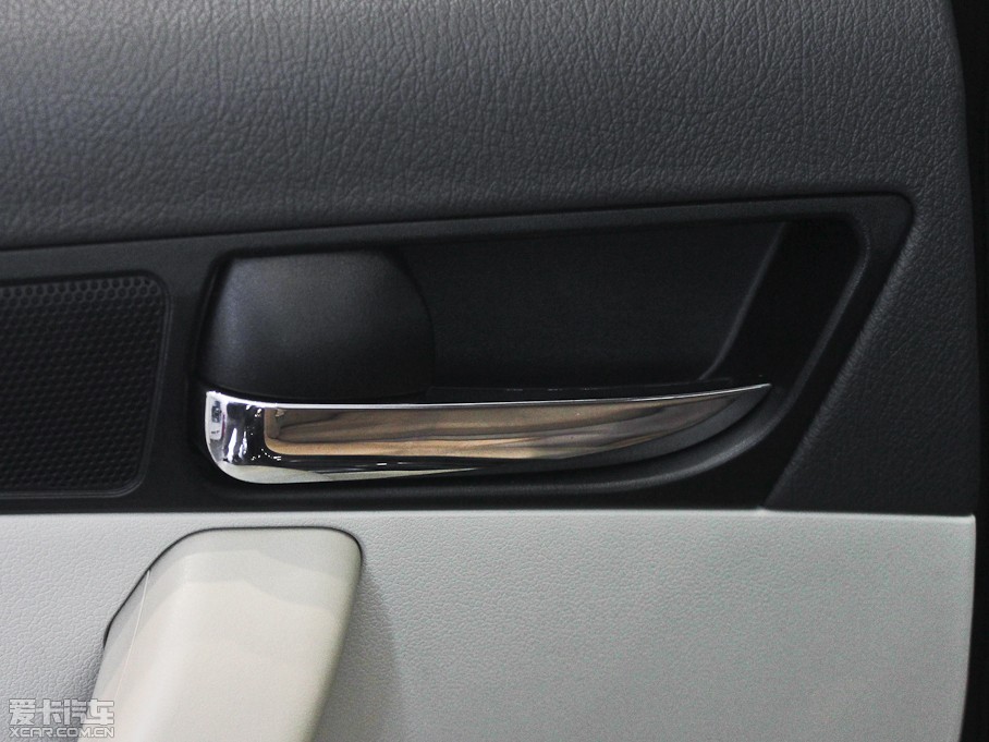 2013·ʢE70 2.0L Ԅm 