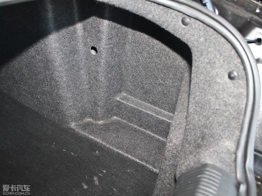 2013·ʢE70 2.0L Ԅm 