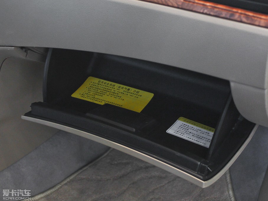 2013·ʢE70 2.0L Ԅm 