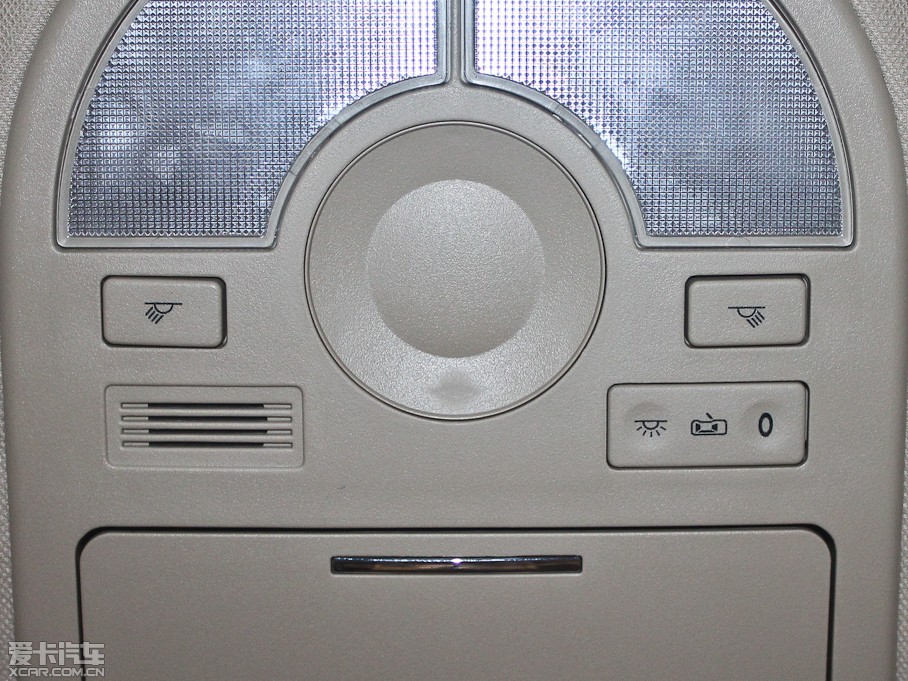 2013·ʢE70 2.0L Ԅm 