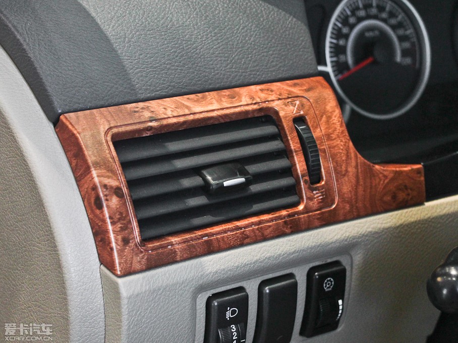 2013·ʢE70 2.0L Ԅ(dng)m 