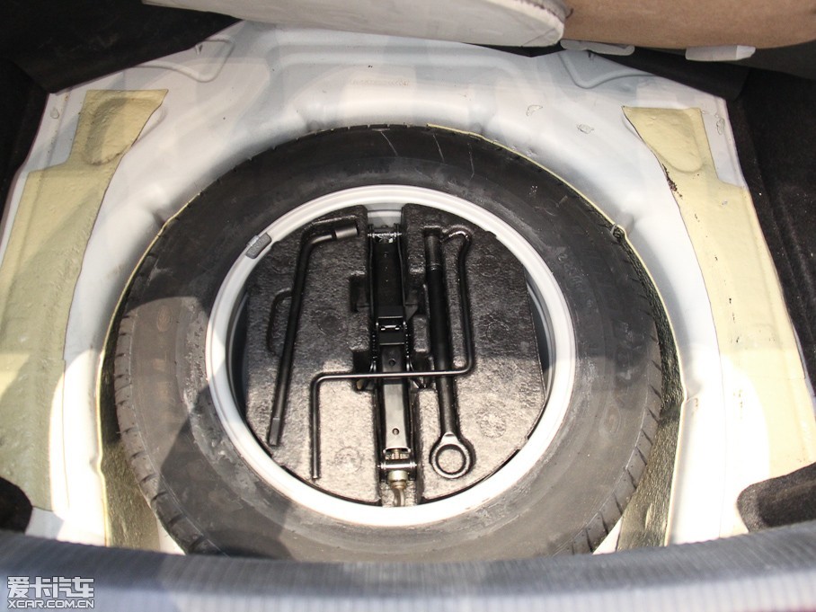 2013·ʢE70 2.0L Ԅ(dng)m 