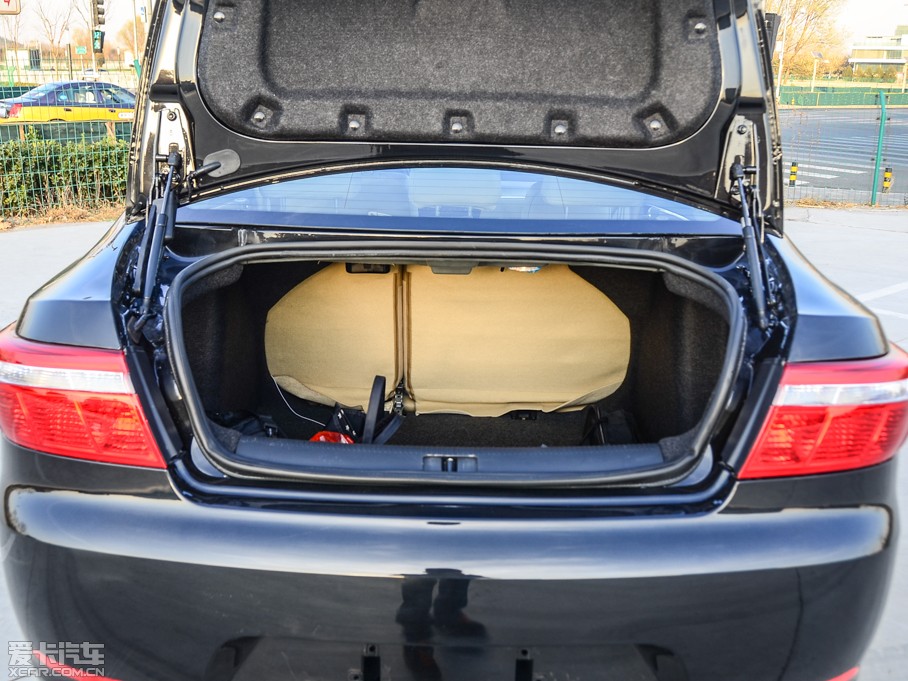 2013·ʢE70 2.0L ք(dng)m 