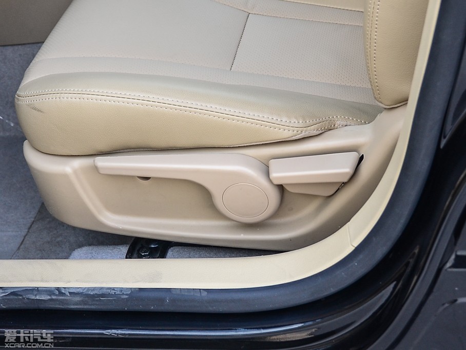 2013·ʢE70 2.0L քm 