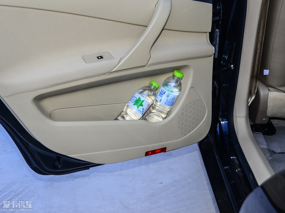 2013·ʢE70 2.0L ք(dng)m 