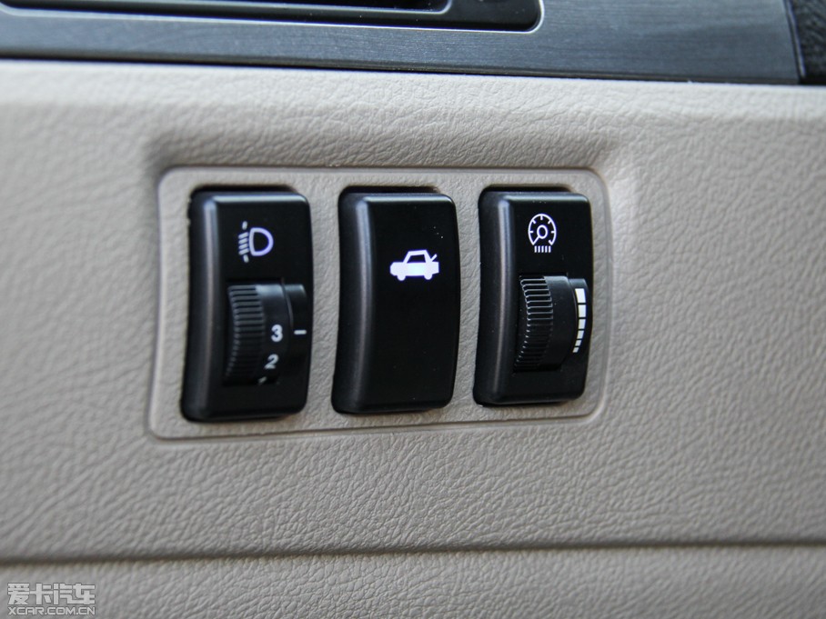 2013·ʢE70 2.0L քm 