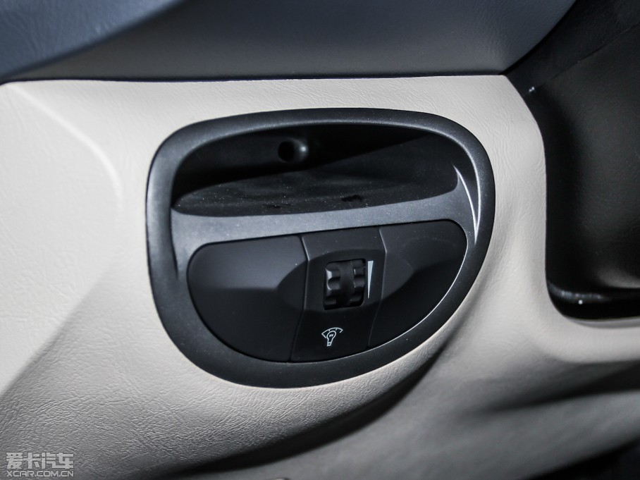 2013ʥ_ 2.0L քӃ촰