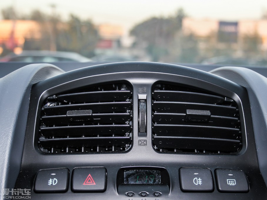 2013ʥ_ 2.0L քӃ촰