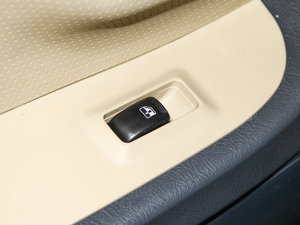 20131.8T ԄӃ촰 п؅^