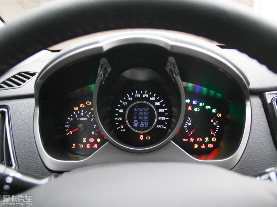 2015��ʥ�_�� 1.5T �քӺ��A�� ����