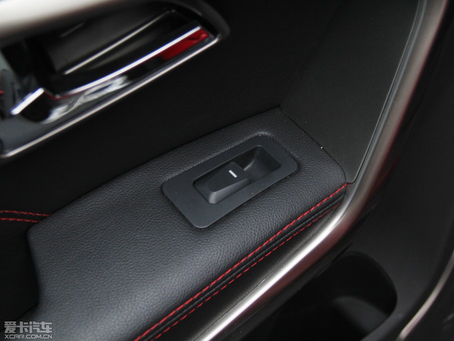 2015��ʥ�_�� 1.5T �քӺ��A�� ����