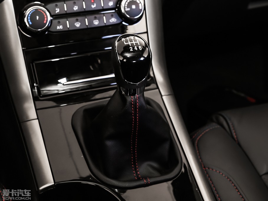 2015��ʥ�_�� 1.5T �քӺ��A�� ����