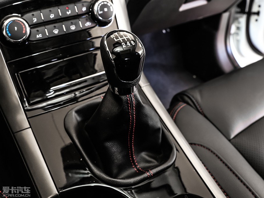 2015��ʥ�_�� 1.5T �քӺ��A�� ����