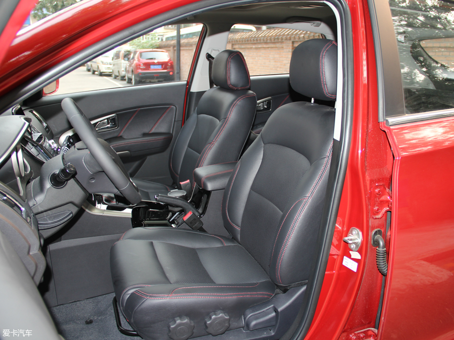 華泰汽車2015款新圣達菲