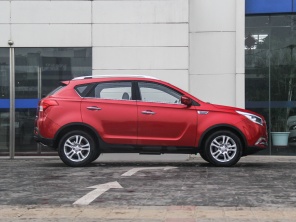 華泰汽車2015款新圣達(dá)菲