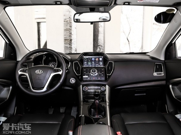 華泰汽車2015款新圣達(dá)菲